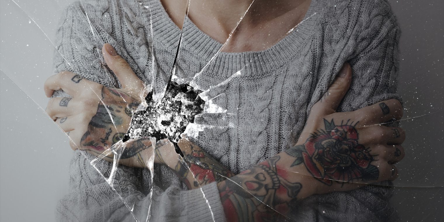 Autoengaño y adicción: el muro invisible que impide el cambio